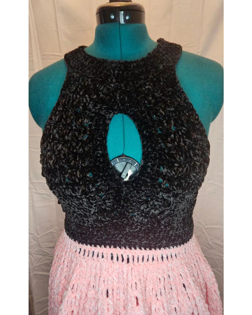 Iris Crochet Keyhole Halter Dress – Black & Blush Pink